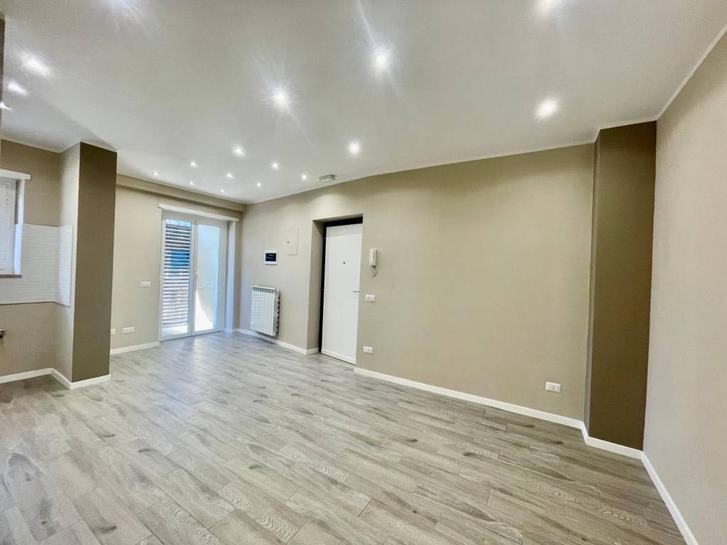 appartamento in vendita a Roma in zona Ostiense