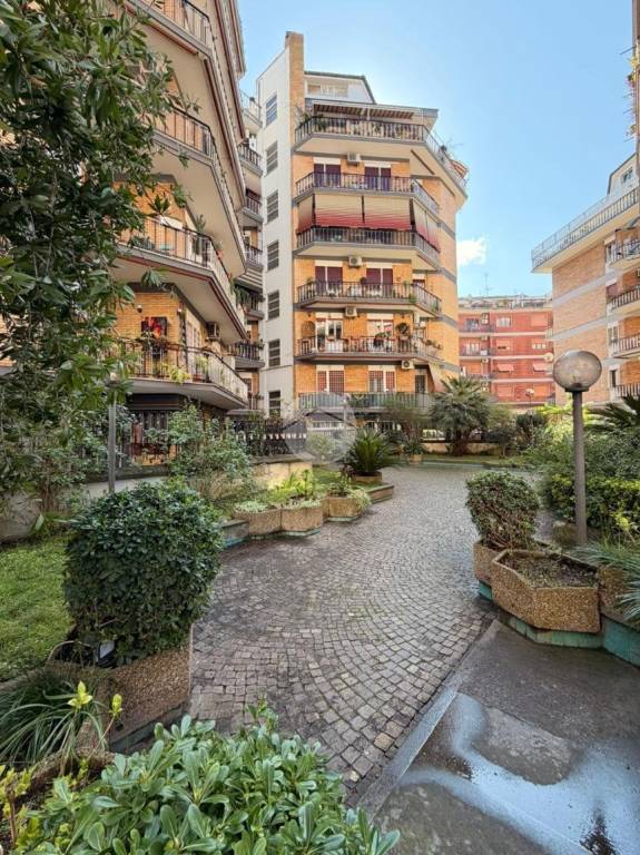 appartamento in vendita a Roma in zona Collatino