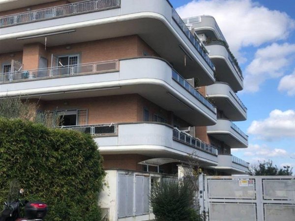 appartamento in vendita a Roma in zona Selva Candida