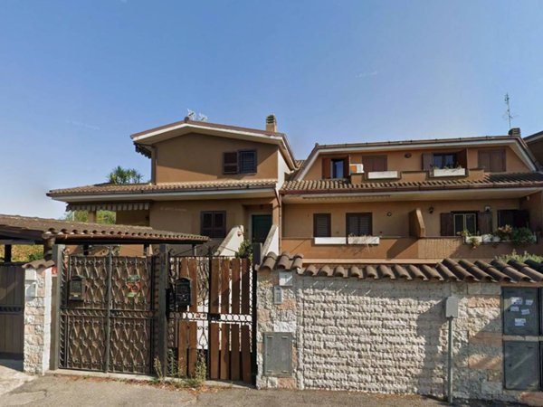casa indipendente in vendita a Roma in zona Casal Palocco