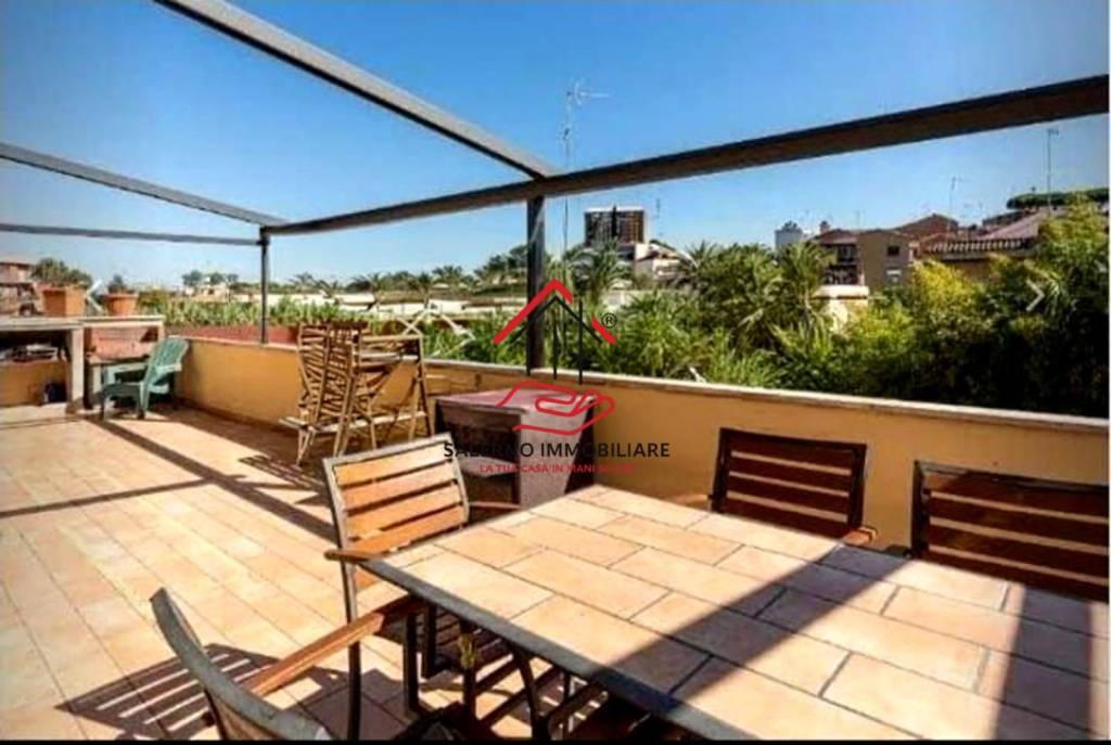 appartamento in vendita a Roma in zona Acilia