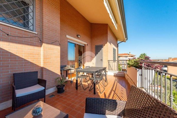 appartamento in vendita a Roma in zona Finocchio