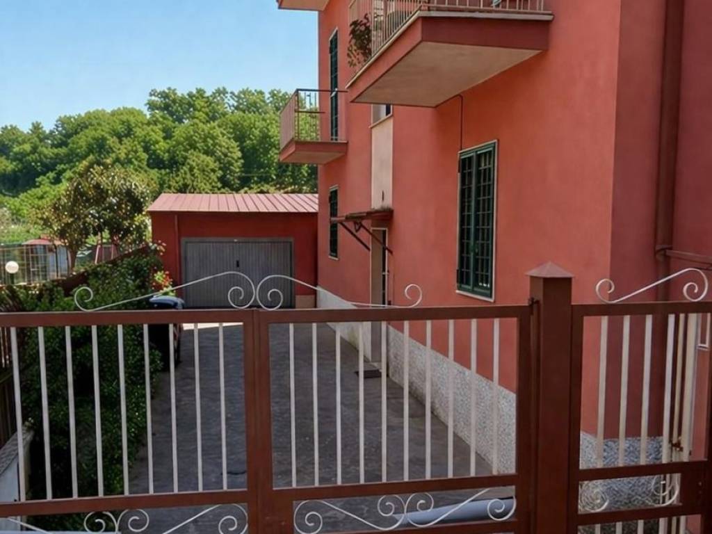 appartamento in vendita a Roma in zona Labaro