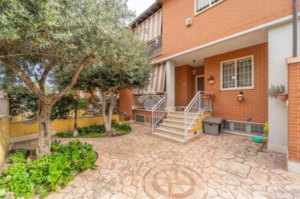 casa indipendente in vendita a Roma in zona Tor Vergata/Torrenova