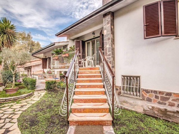 appartamento in vendita a Roma in zona Dragona/Bagnoletto