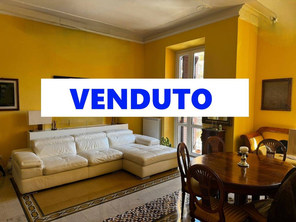 appartamento in vendita a Roma in zona Rione Monti/Campitelli