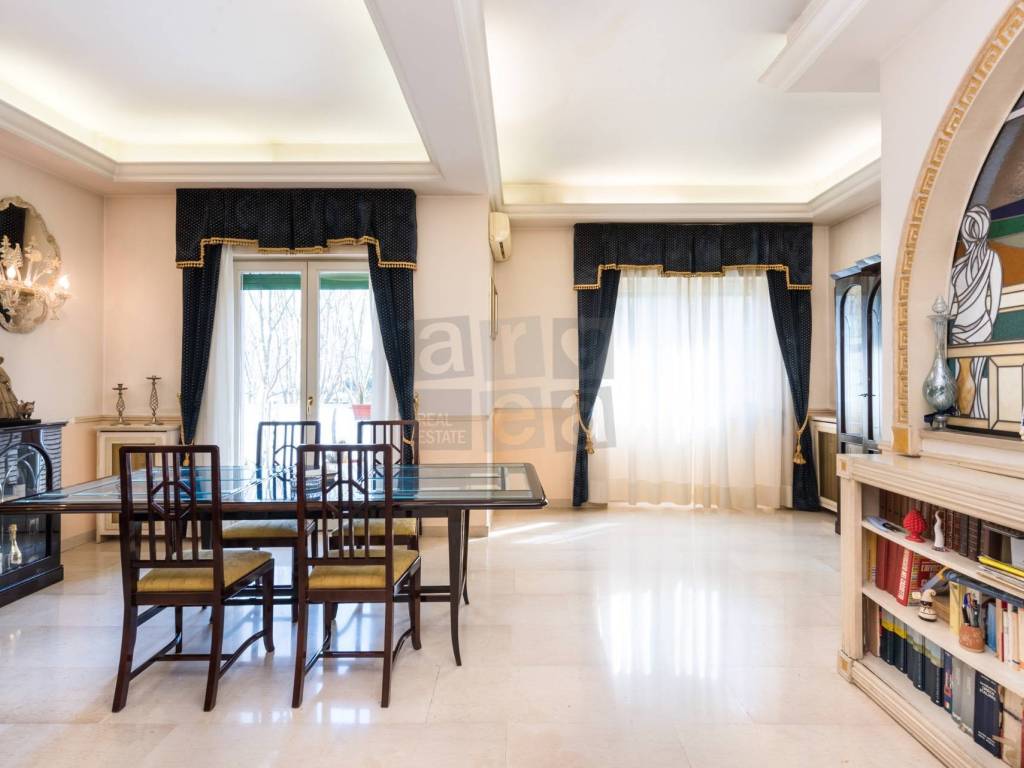 appartamento in vendita a Roma in zona Torrino