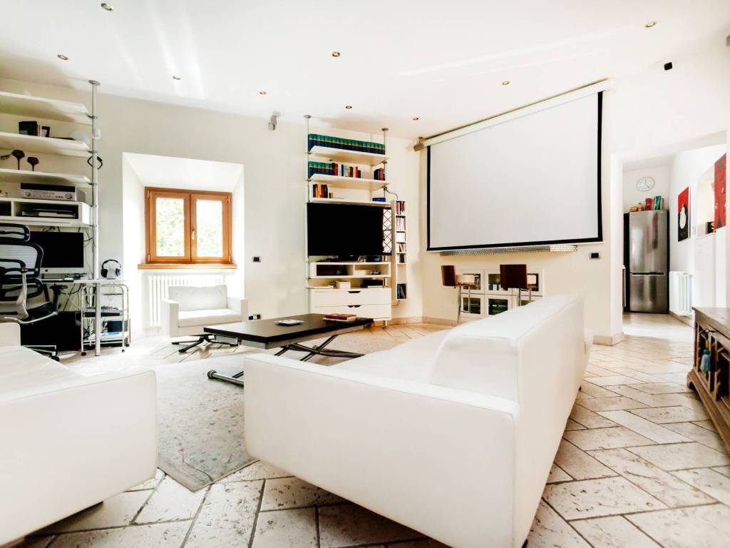 appartamento in vendita a Roma in zona Rione Monti/Campitelli