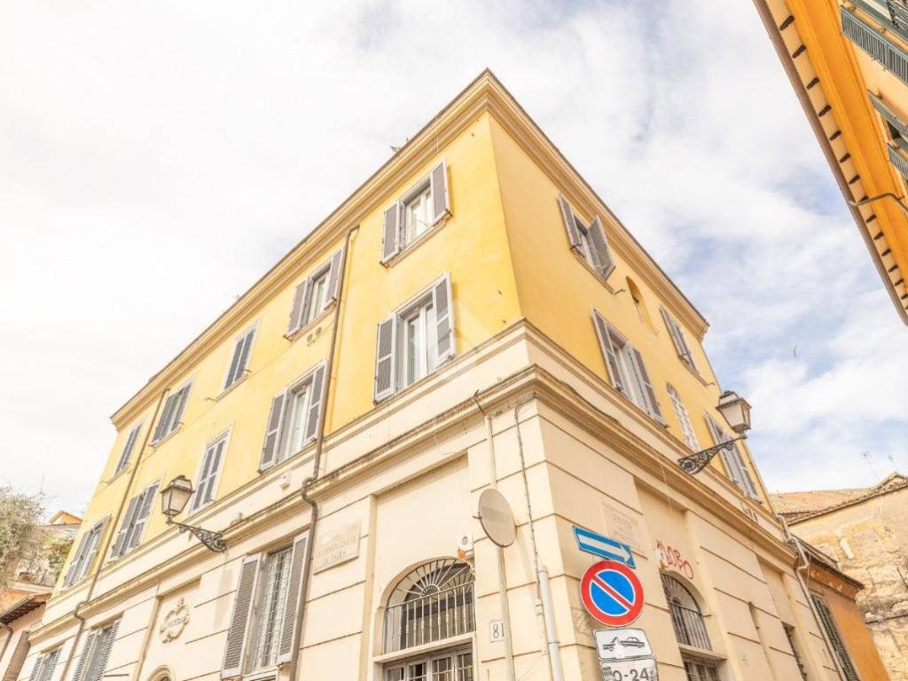 appartamento in vendita a Roma in zona Trastevere
