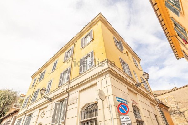 appartamento in vendita a Roma in zona Trastevere