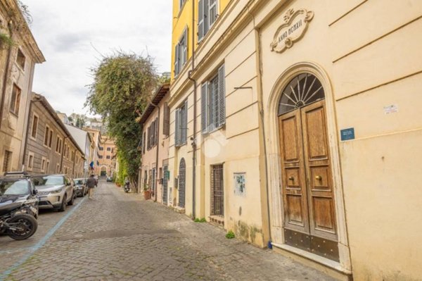 appartamento in vendita a Roma in zona Trastevere
