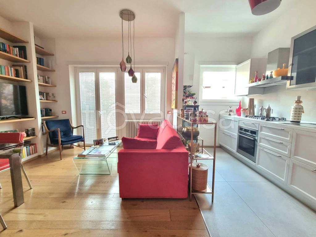 appartamento in vendita a Roma in zona Appio Claudio
