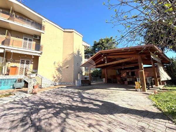 casa indipendente in vendita a Roma in zona Prenestino-Centocelle