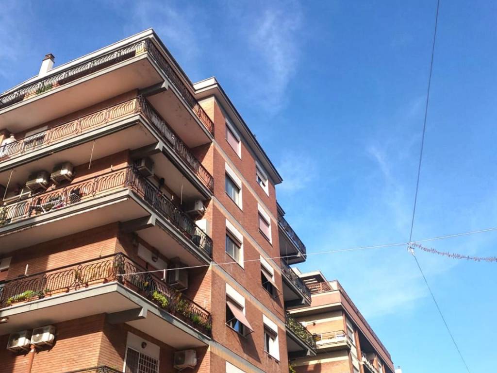 appartamento in vendita a Roma in zona Ostia