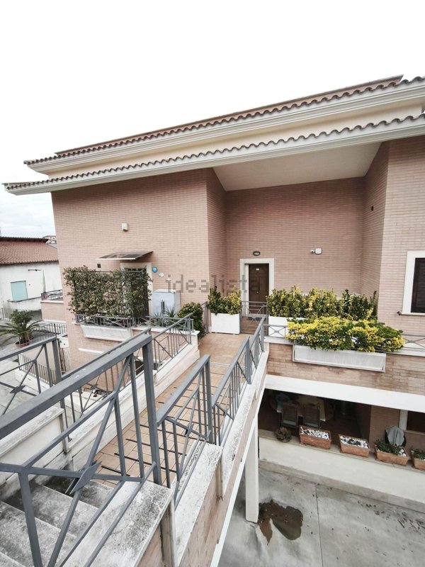 appartamento in vendita a Roma in zona Casalotti