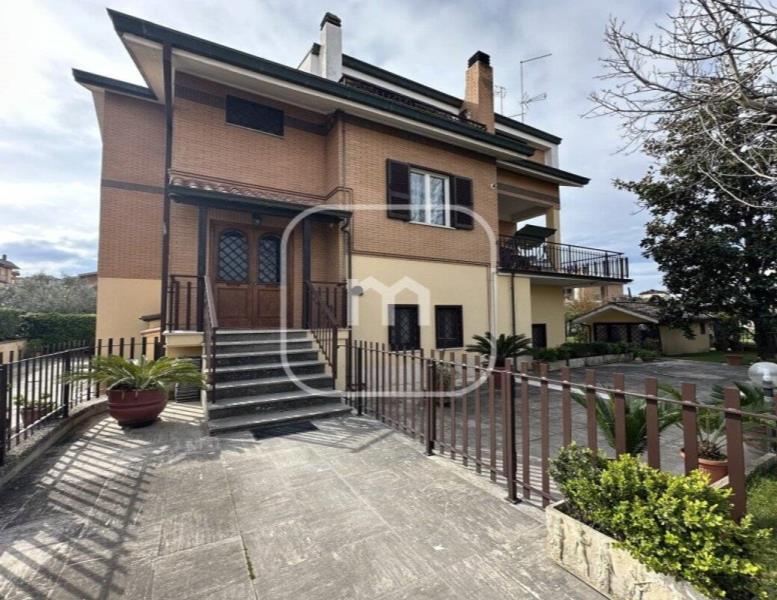appartamento in vendita a Roma in zona Borghesiana