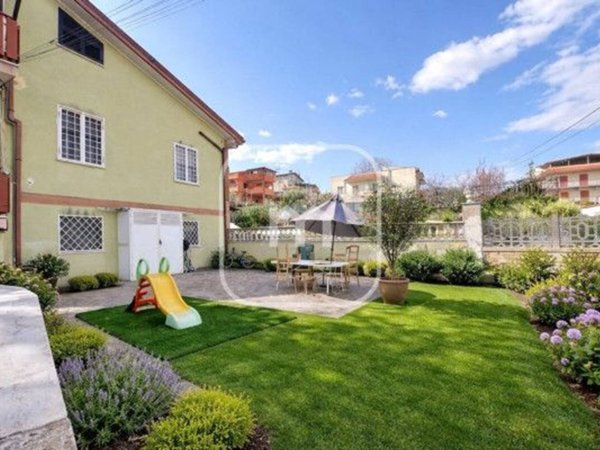 appartamento in vendita a Roma in zona Fosso di San Giuliano