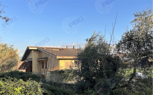 casa indipendente in vendita a Roma