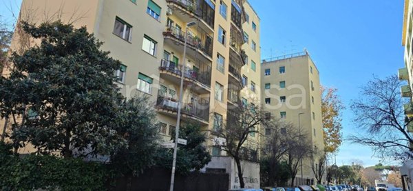 appartamento in vendita a Roma in zona Ardeatino