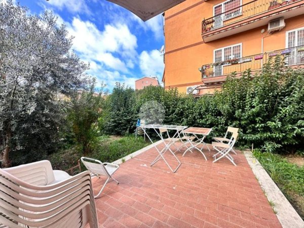 appartamento in vendita a Roma in zona Colle del Sole