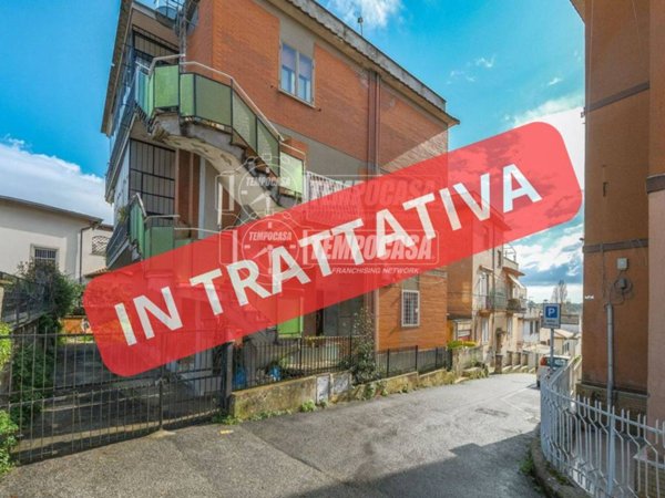 appartamento in vendita a Roma in zona Tomba di Nerone