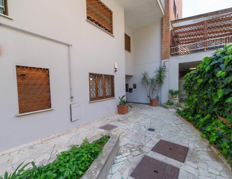 appartamento in vendita a Roma in zona Monte Sacro/Talenti