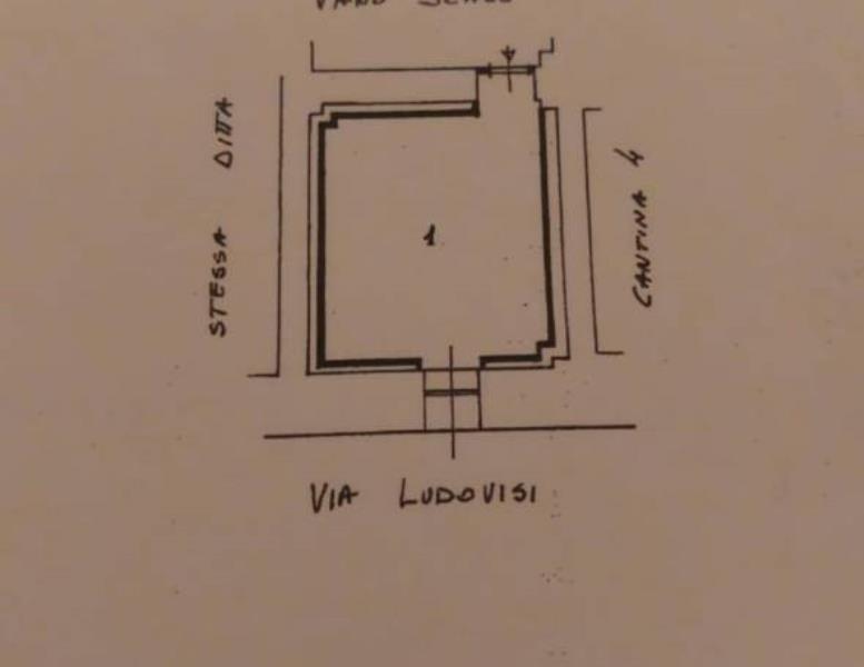 locale commerciale in vendita a Roma in zona Ludovisi/Sallustiano
