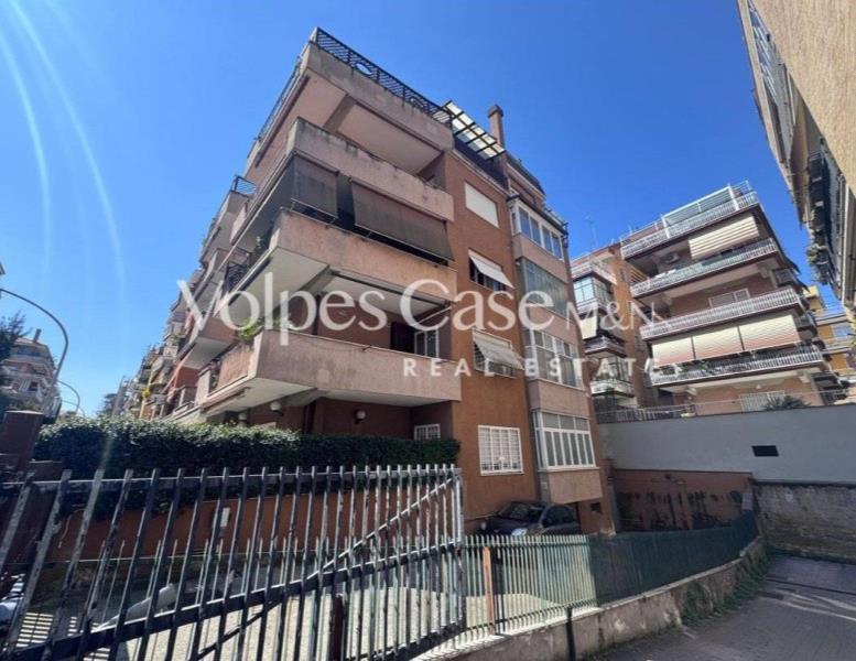 appartamento in vendita a Roma in zona Monte Sacro/Talenti