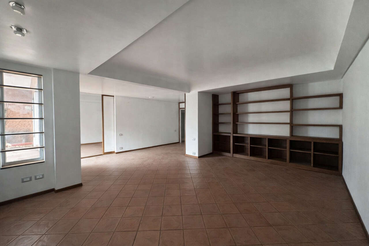 appartamento in vendita a Roma in zona Ostiense