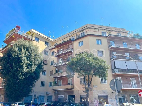 appartamento in vendita a Roma in zona Appio Latino