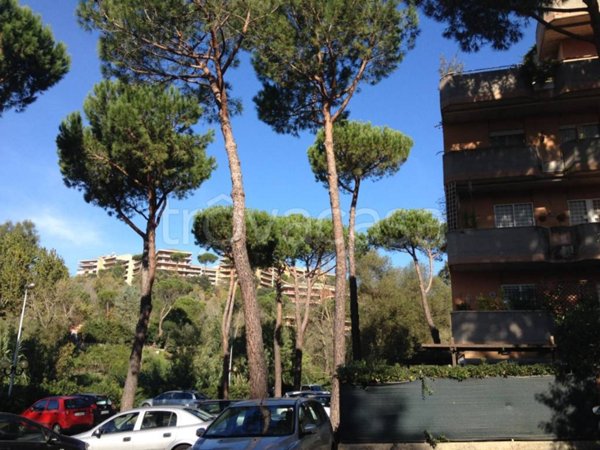 appartamento in vendita a Roma in zona Tomba di Nerone