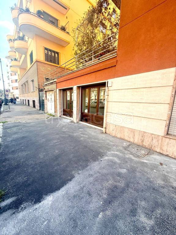 appartamento in vendita a Roma in zona Della Vittoria