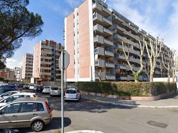 appartamento in vendita a Roma in zona Cinecittà