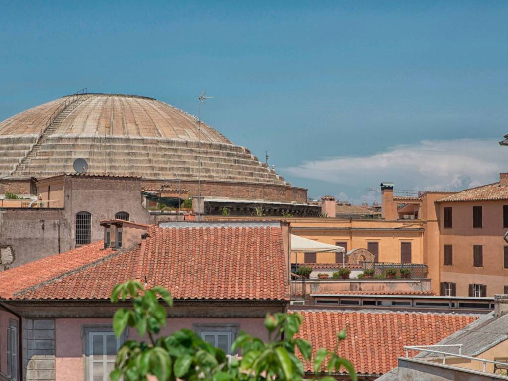 appartamento in vendita a Roma in zona Parione/Sant'Eustachio