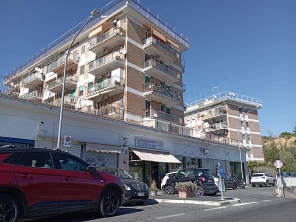 negozio in vendita a Roma in zona Aurelio