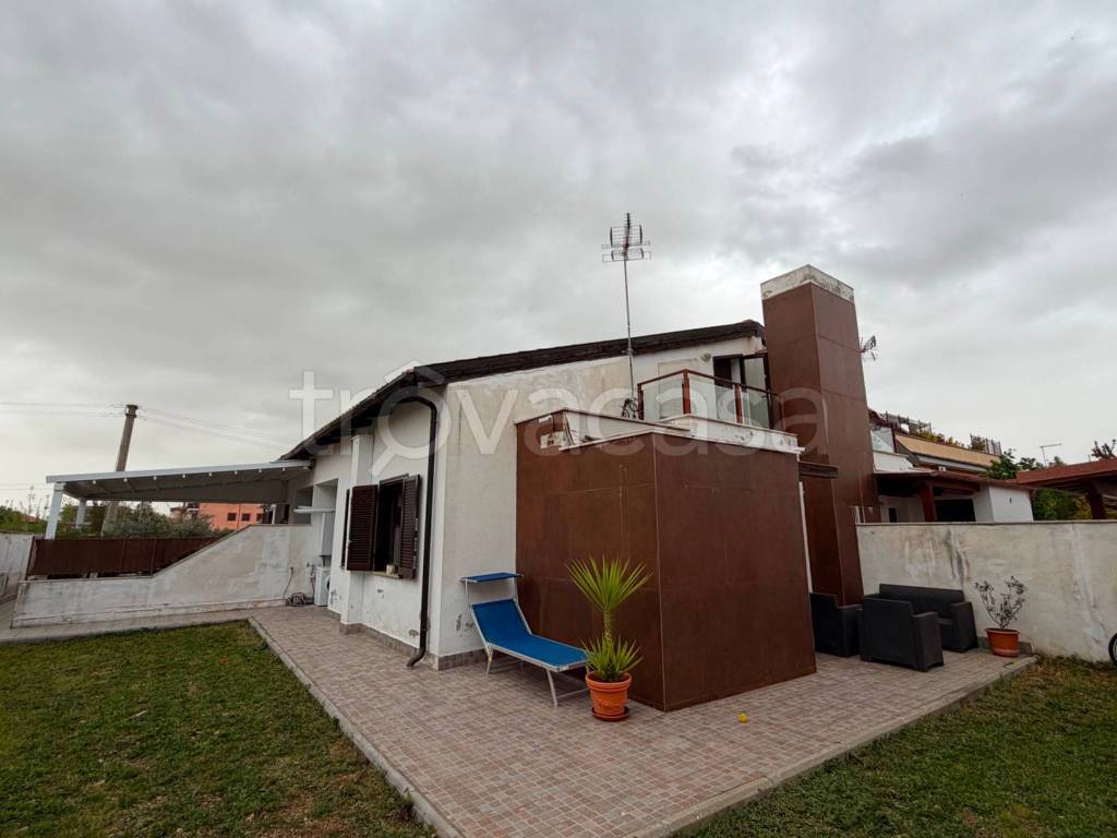 appartamento in vendita a Roma in zona Finocchio