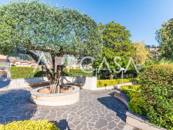 appartamento in vendita a Roma in zona Corviale