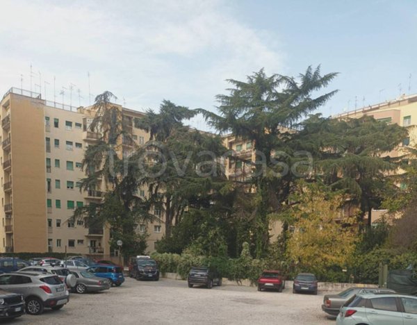 appartamento in vendita a Roma in zona Ardeatino