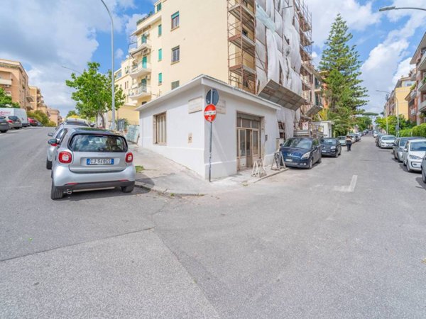 negozio in vendita a Roma in zona Gianicolense
