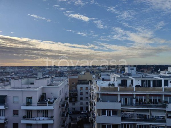 appartamento in vendita a Roma in zona Gianicolense