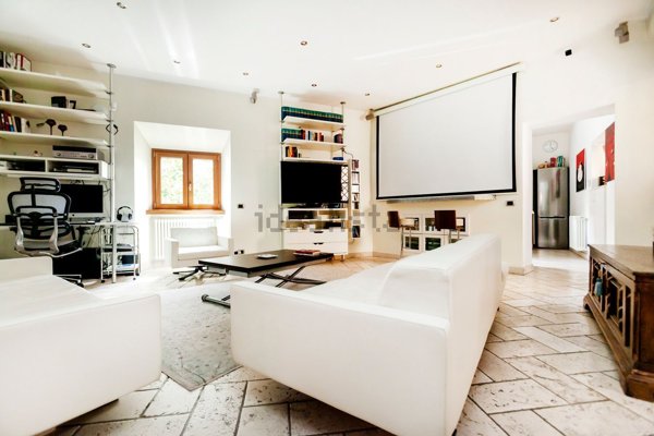 appartamento in vendita a Roma in zona Rione Monti/Campitelli