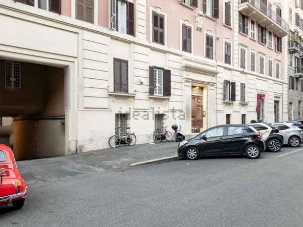 appartamento in vendita a Roma in zona Della Vittoria