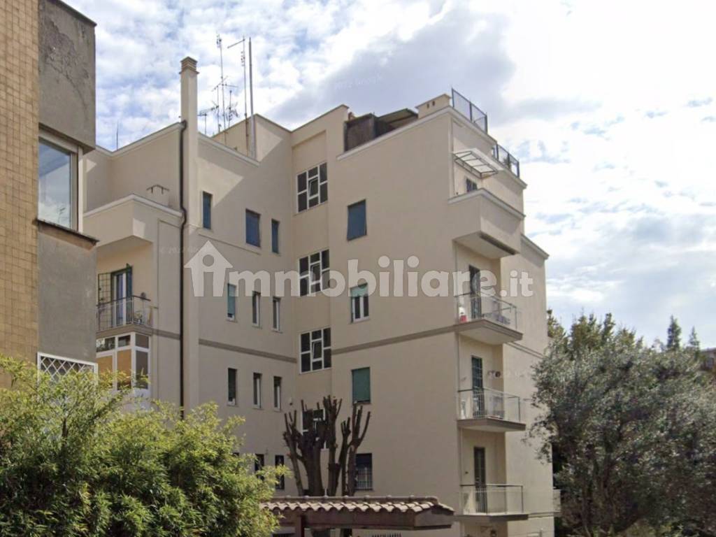 appartamento in vendita a Roma in zona Gianicolense