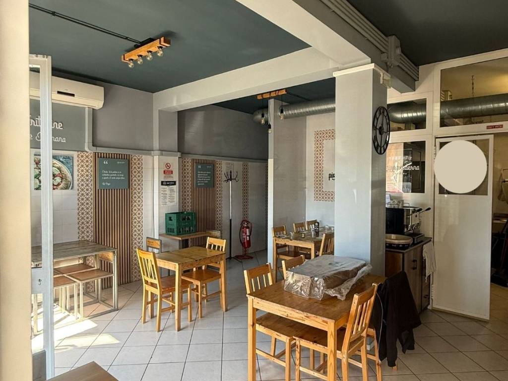 negozio in vendita a Roma in zona Primavalle
