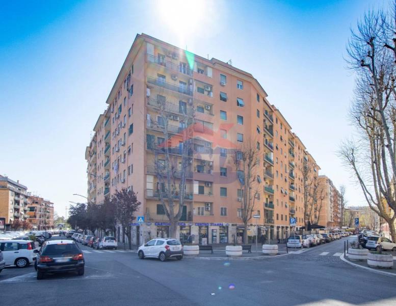 appartamento in vendita a Roma in zona Tiburtino