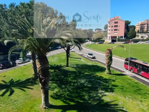 appartamento in vendita a Roma in zona Colle del Sole