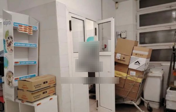 negozio in vendita a Roma in zona Tuscolano