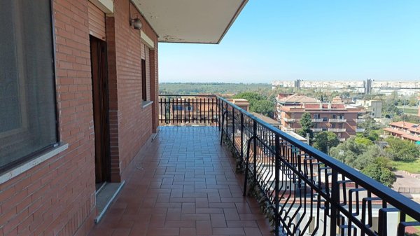 appartamento in vendita a Roma in zona Corviale