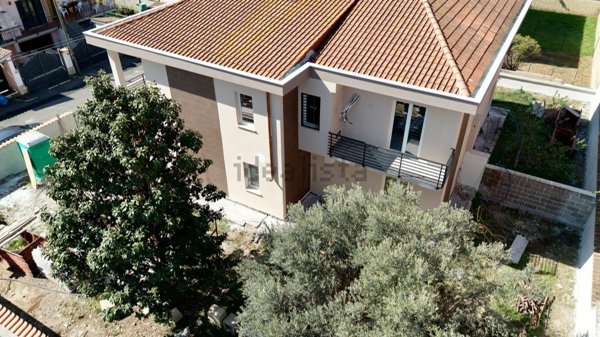 appartamento in vendita a Roma in zona Dragona/Bagnoletto