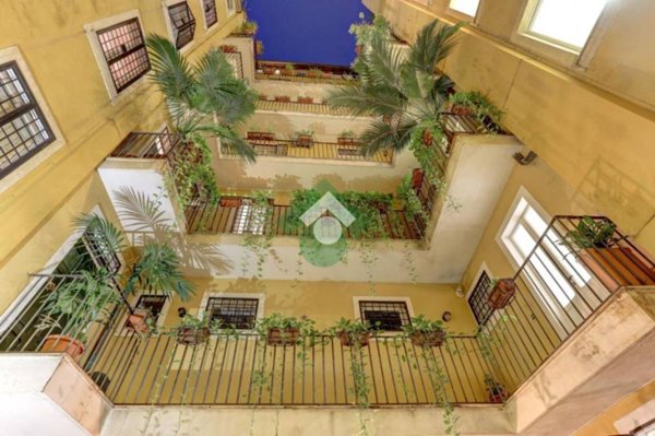 appartamento in vendita a Roma in zona Rione Monti/Campitelli